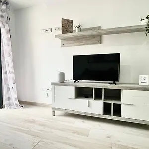  Apartment Island